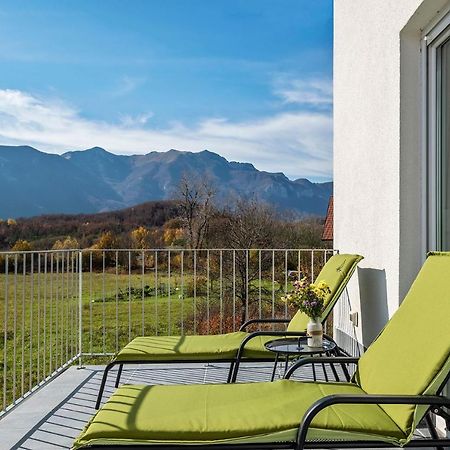 Velebit Lodge Lovinac  Luaran gambar