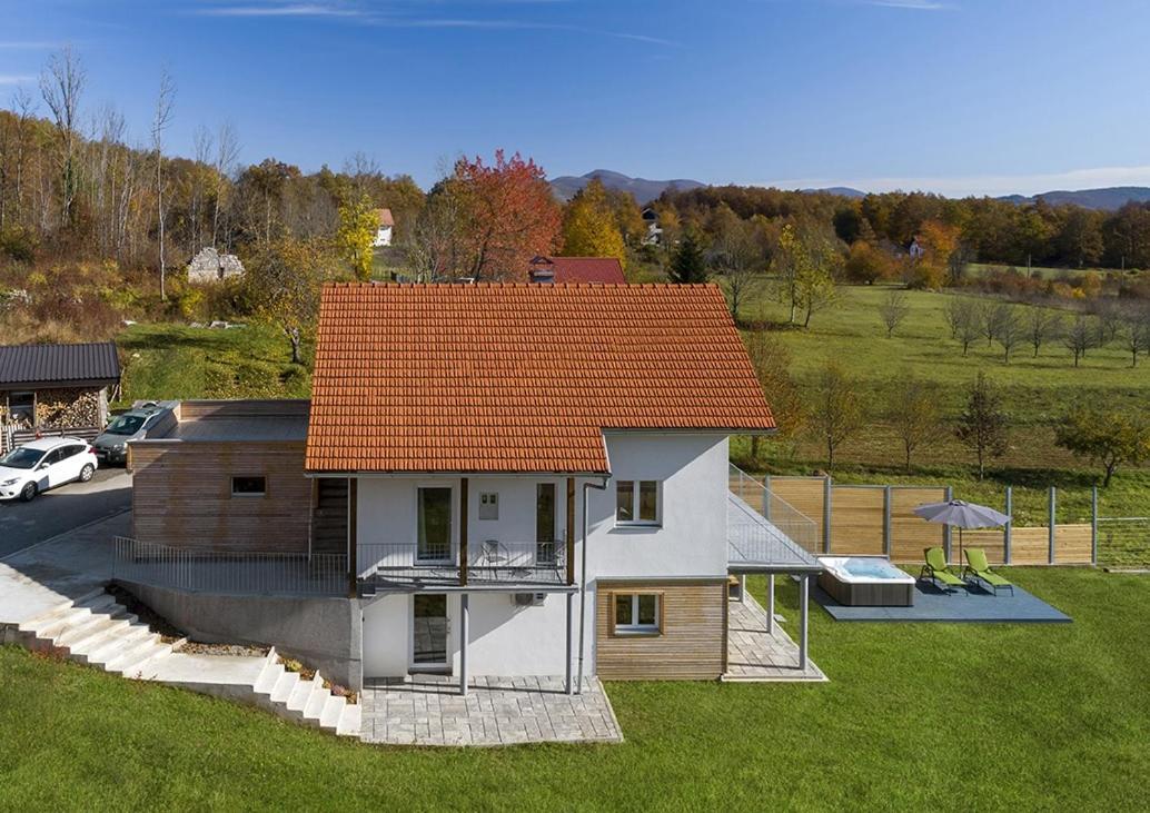 Velebit Lodge Lovinac  Luaran gambar