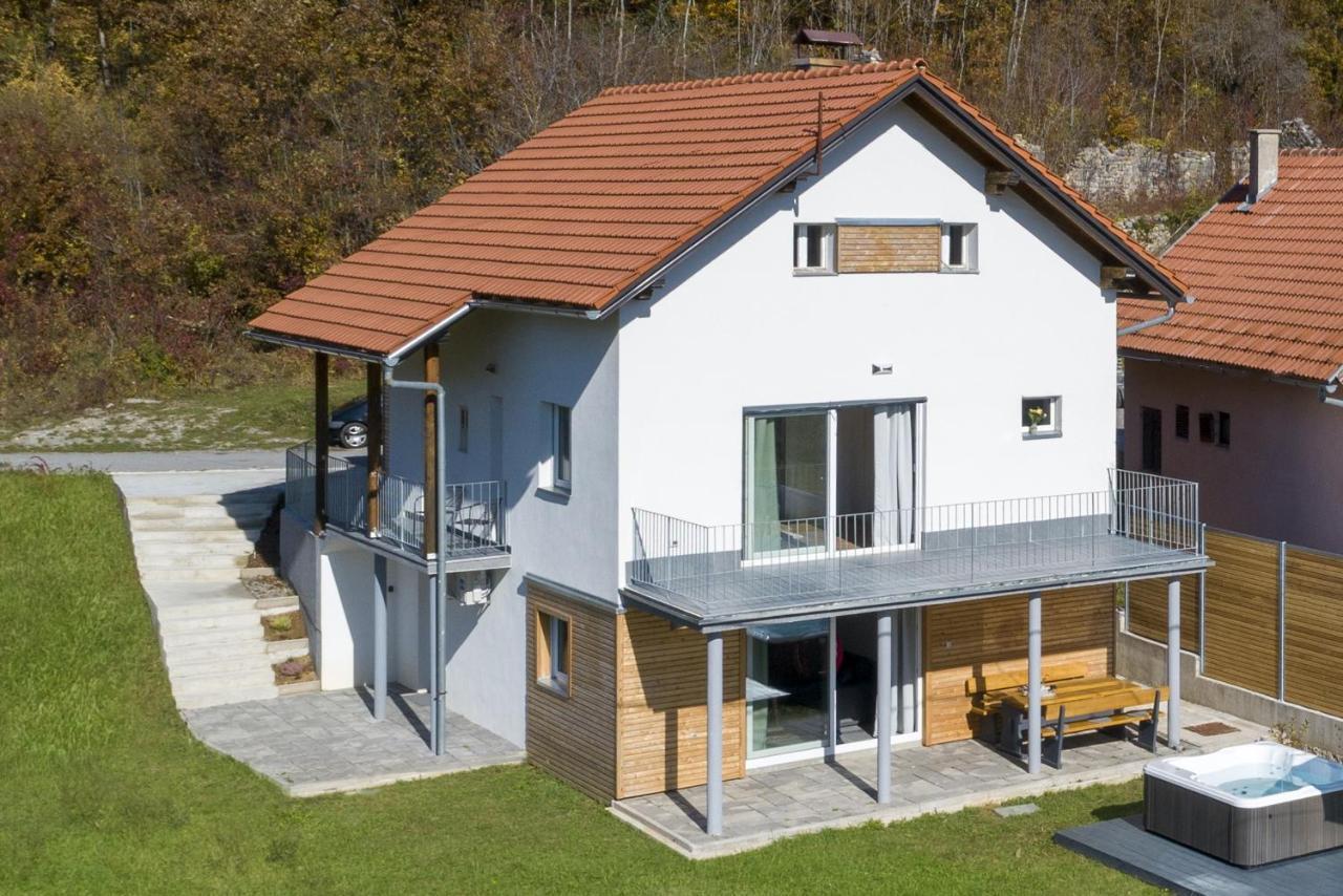 Velebit Lodge Lovinac  Luaran gambar