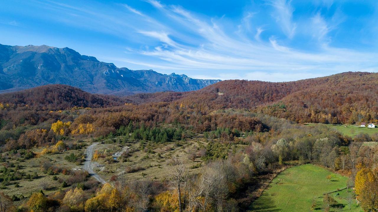 Velebit Lodge Lovinac  Luaran gambar