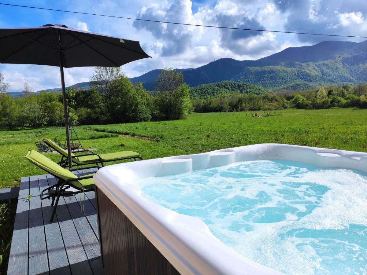 Velebit Lodge Lovinac  Luaran gambar