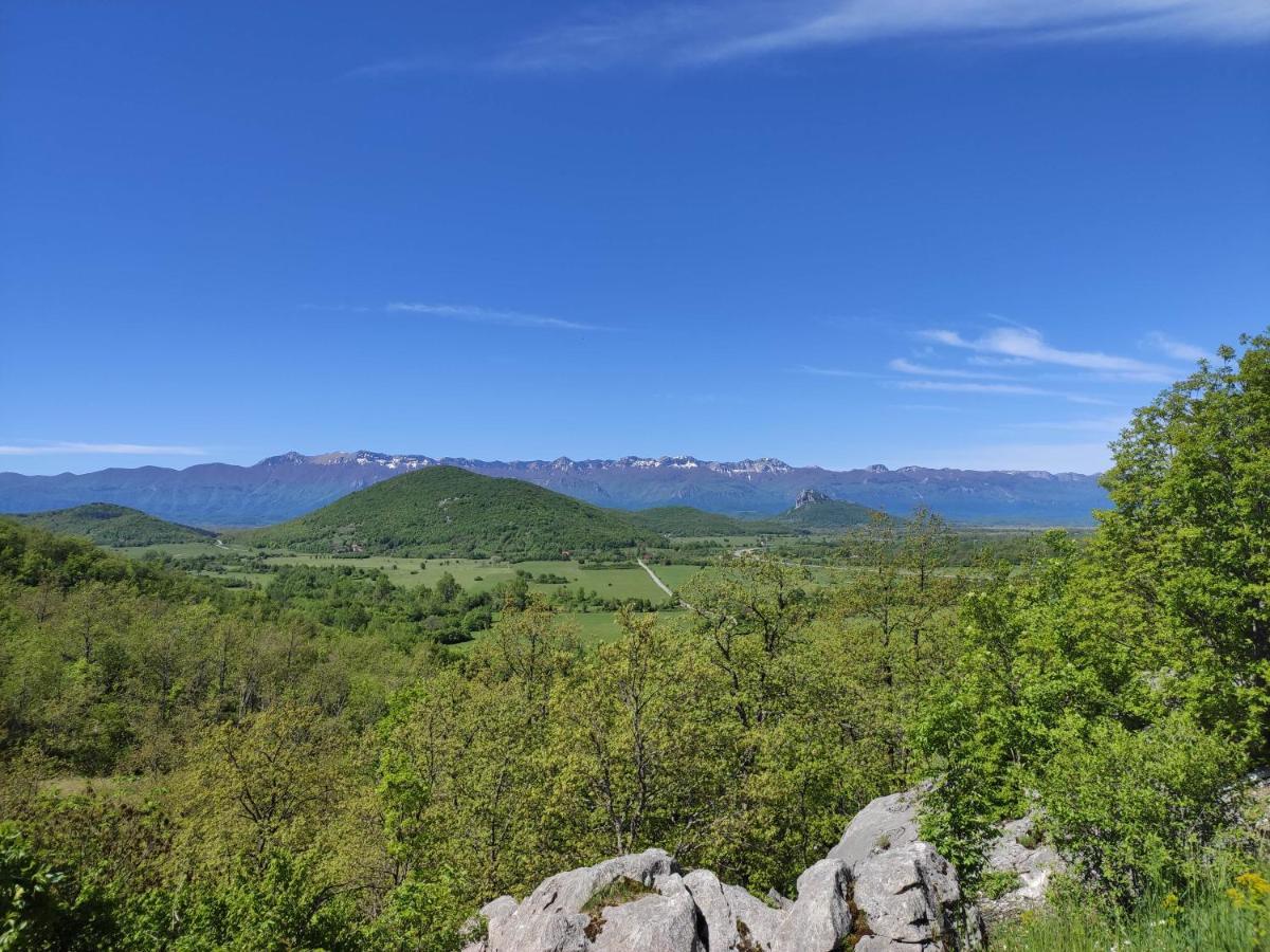 Velebit Lodge Lovinac  Luaran gambar