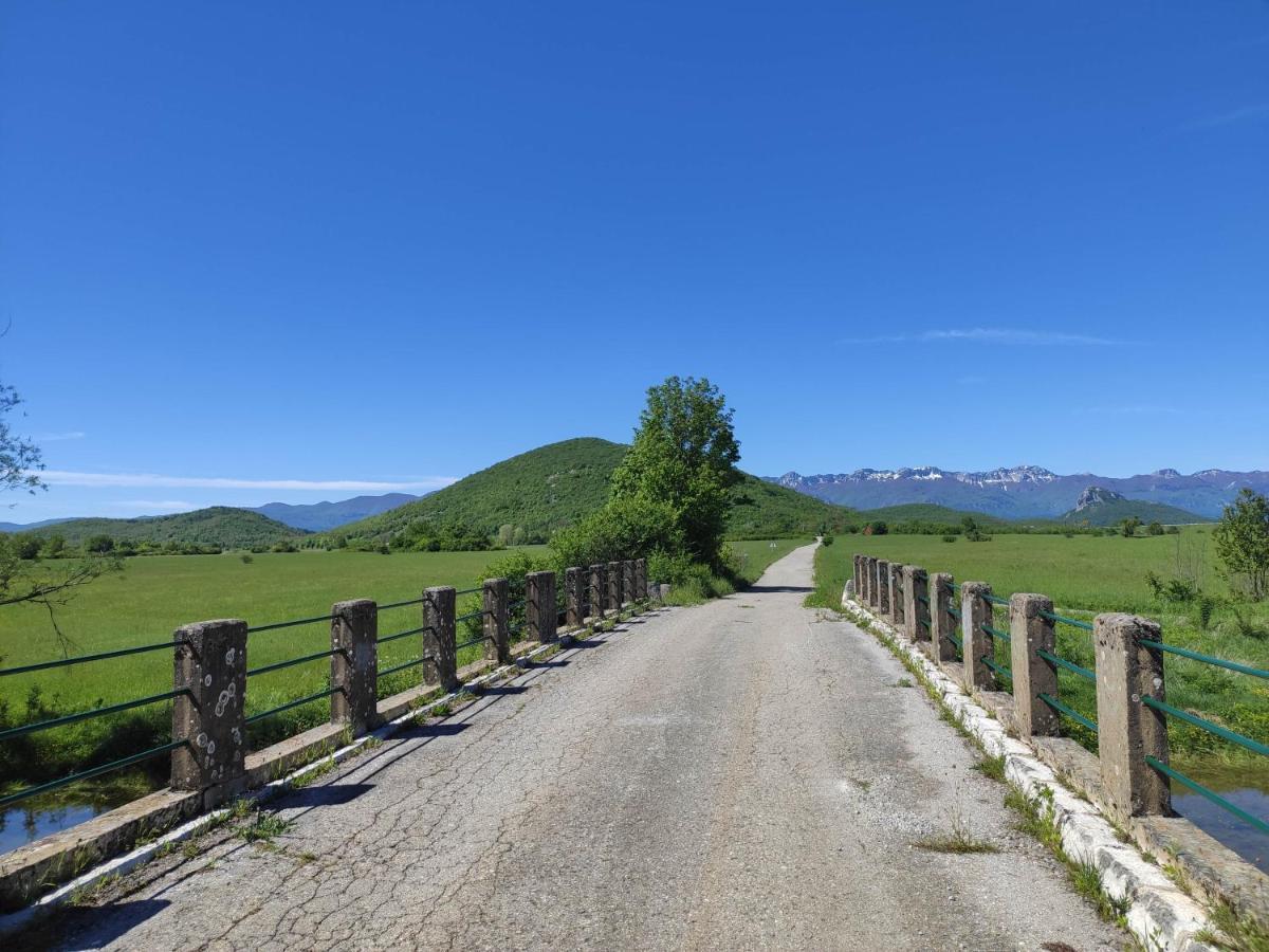 Velebit Lodge Lovinac  Luaran gambar